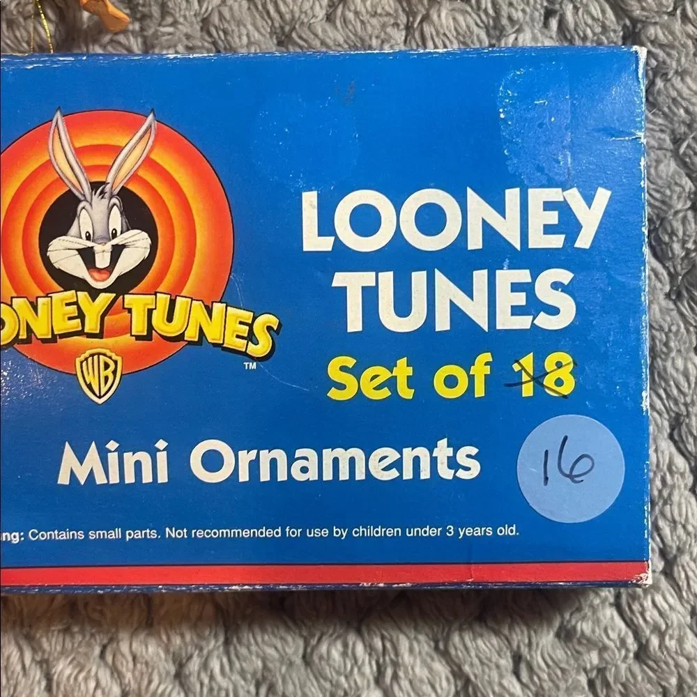 Vintage Looney Tunes Warner Bros. Mini Ornaments Set - Multicolor